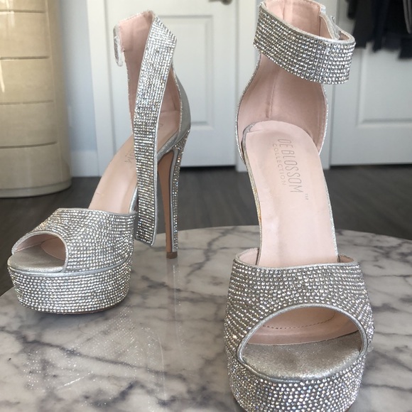 Silver stone studded 5 inch part heel, US size 8 - Picture 2 of 7